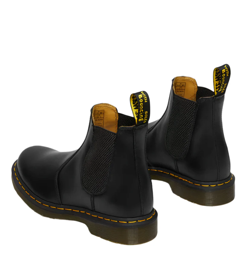 Dr Martens 2976 Smooth Leather Chelsea Boot Black - Image 3